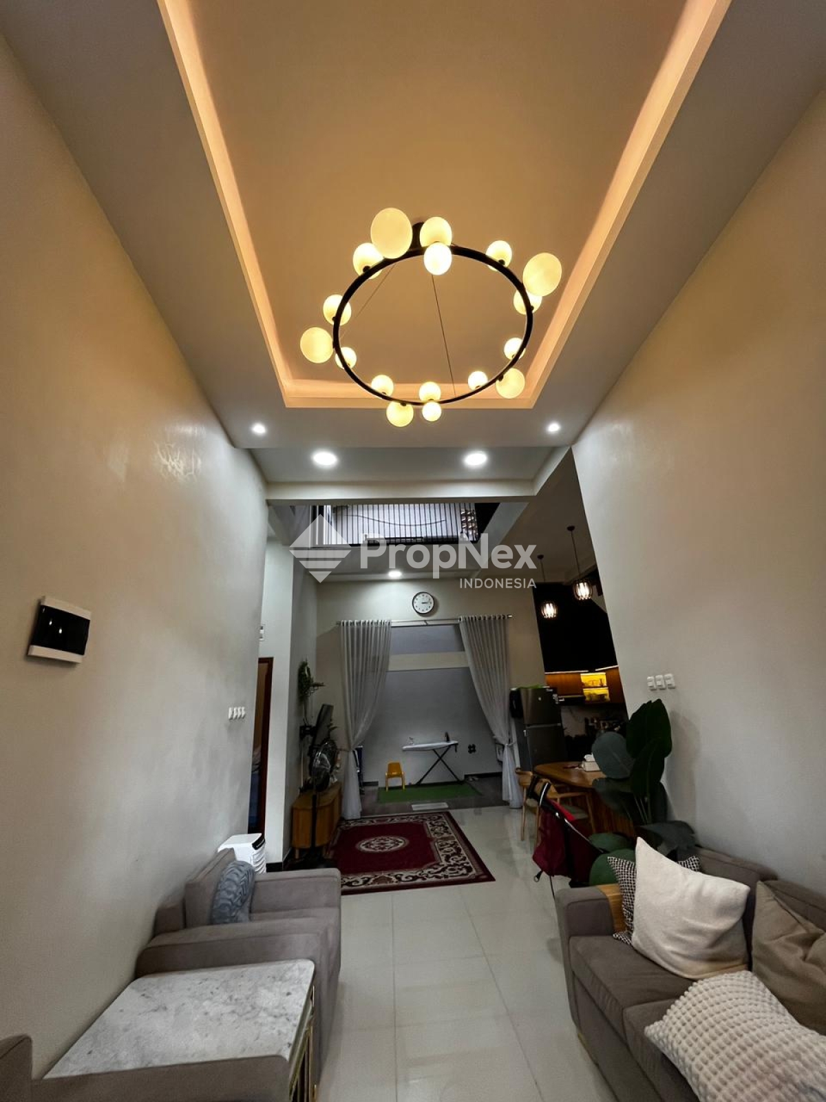 Rumah Modern Bangunan Baru Puri Surya Jaya Sidoarjo — foto 5